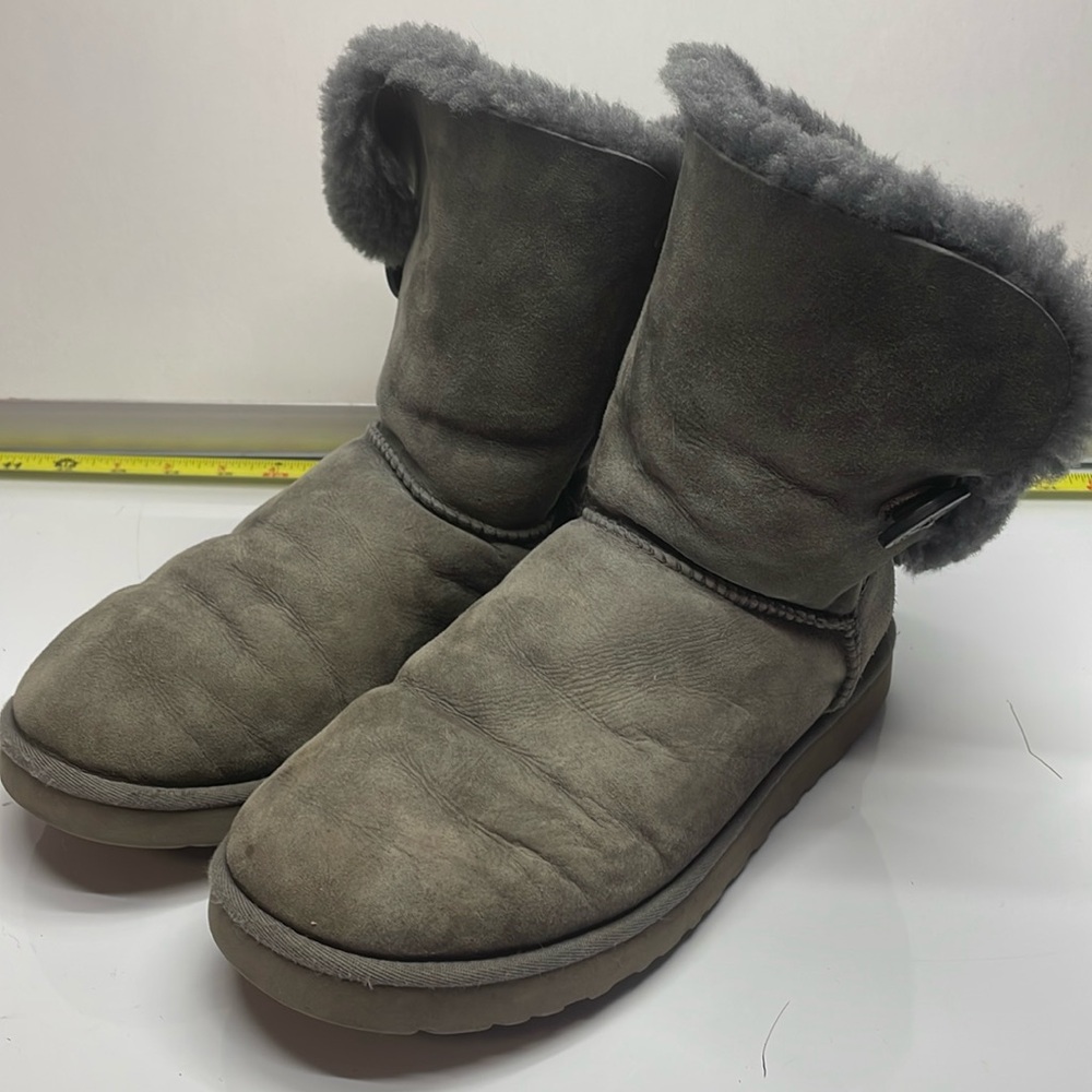 Ugg Australia Bailey button Grey Sheepskin Boots